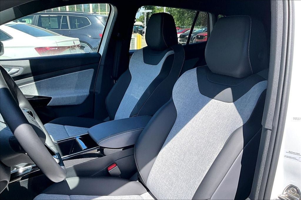 New 2026 Volkswagen ID.4 Pro RWD image 18