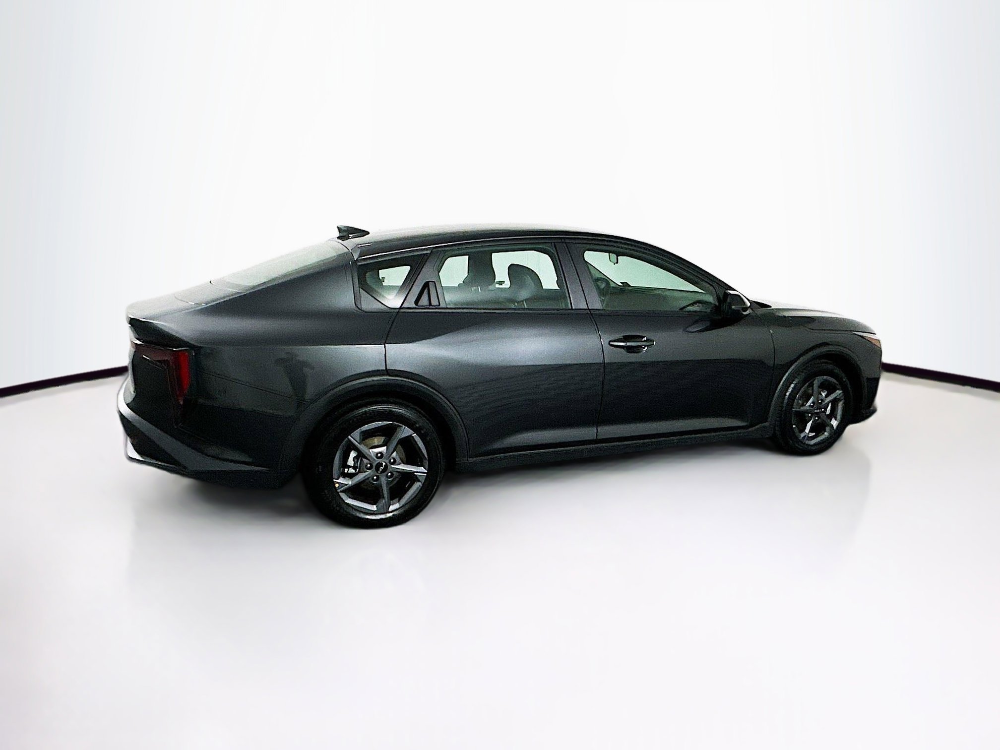 Used 2025 Kia K4 LXS image 10