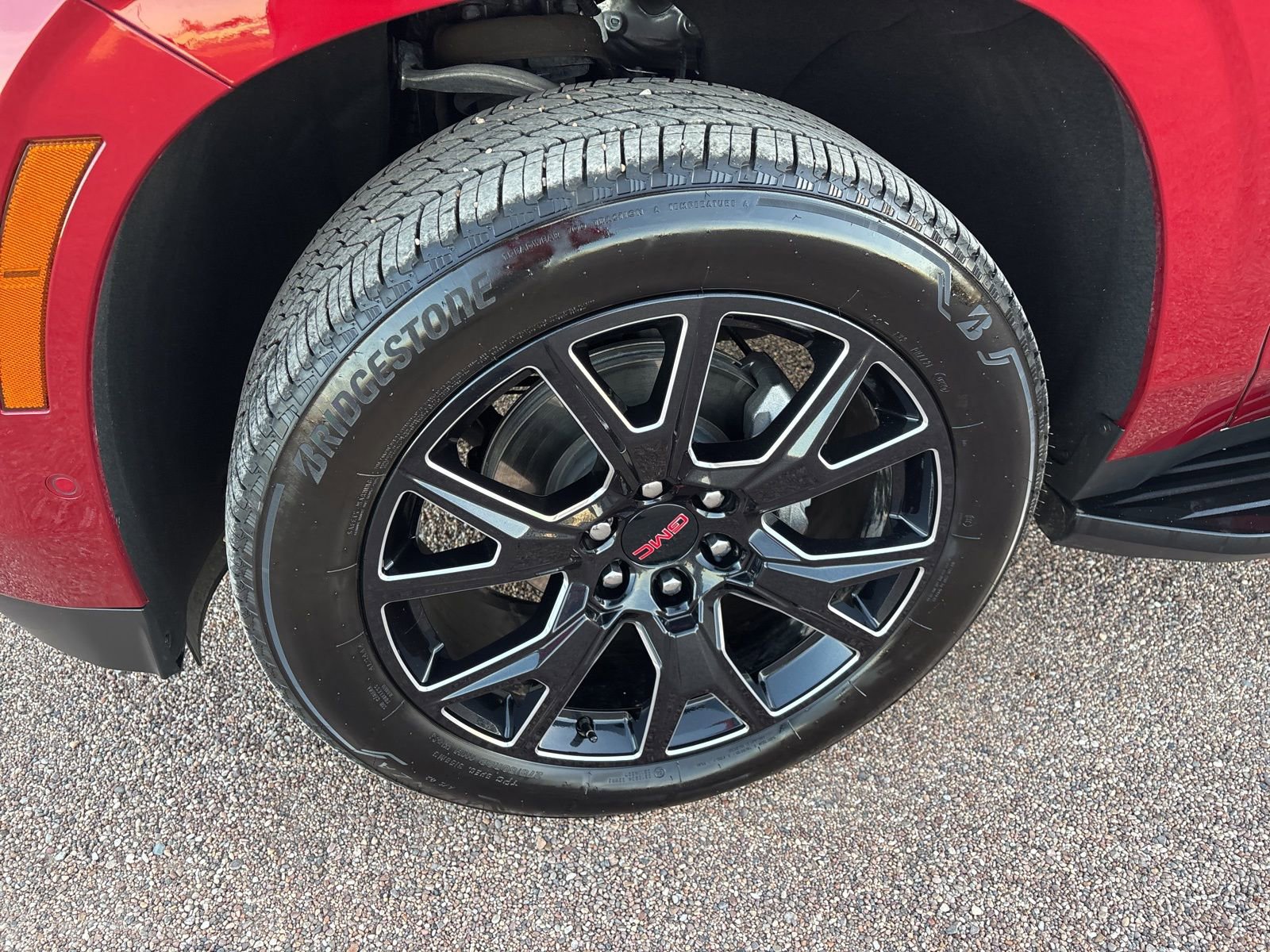 Certified 2025 GMC Yukon XL Elevation image 23