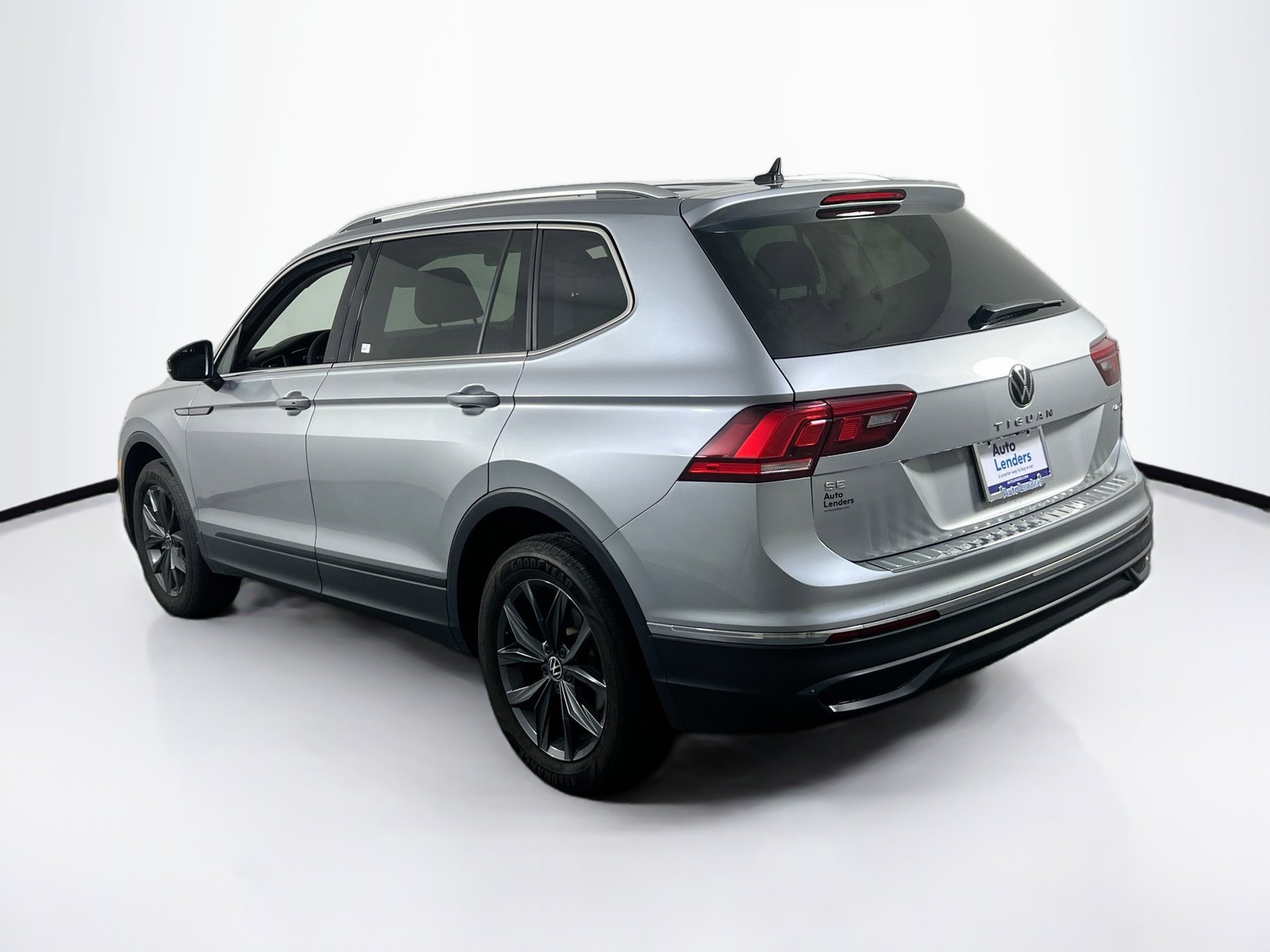 Used 2022 Volkswagen Tiguan SE AWD/4WD image 7