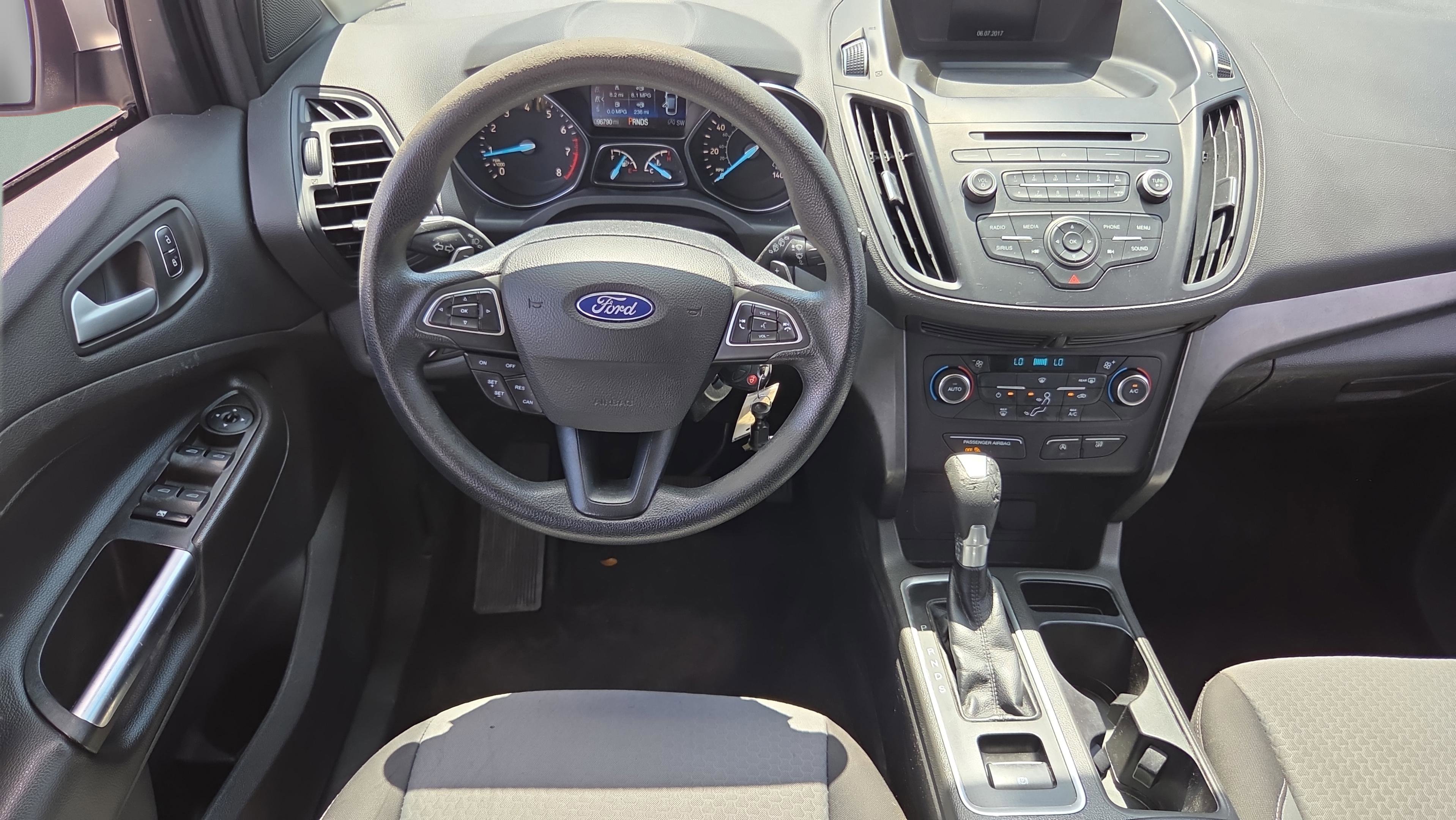Used 2017 Ford Escape SE FWD image 12