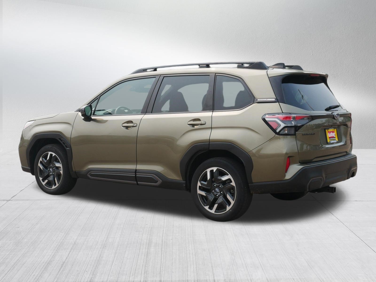 Used 2025 Subaru Forester Limited AWD/4WD image 5