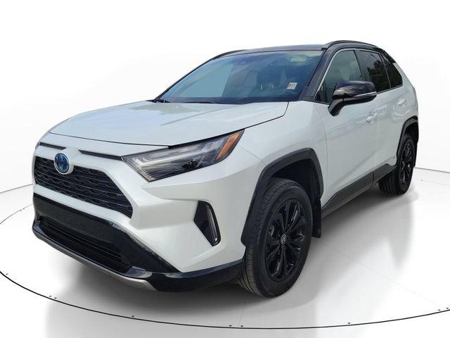Used 2024 Toyota RAV4 XSE AWD/4WD image 4