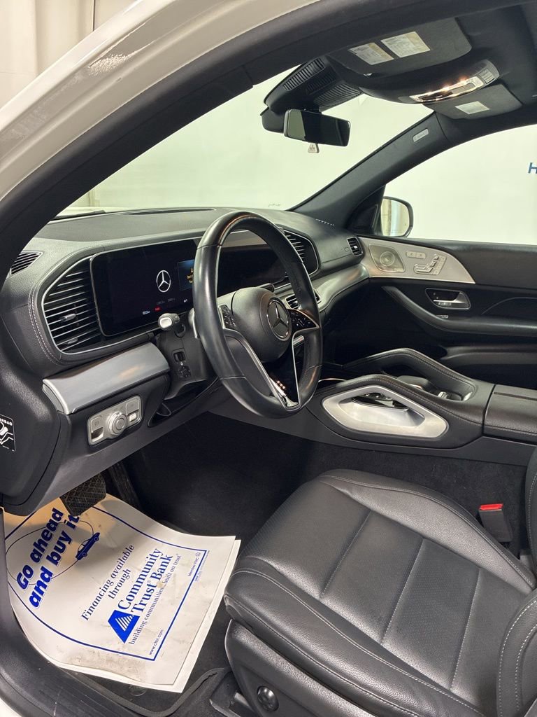 Used 2024 Mercedes-Benz GLS 450 4MATIC image 11