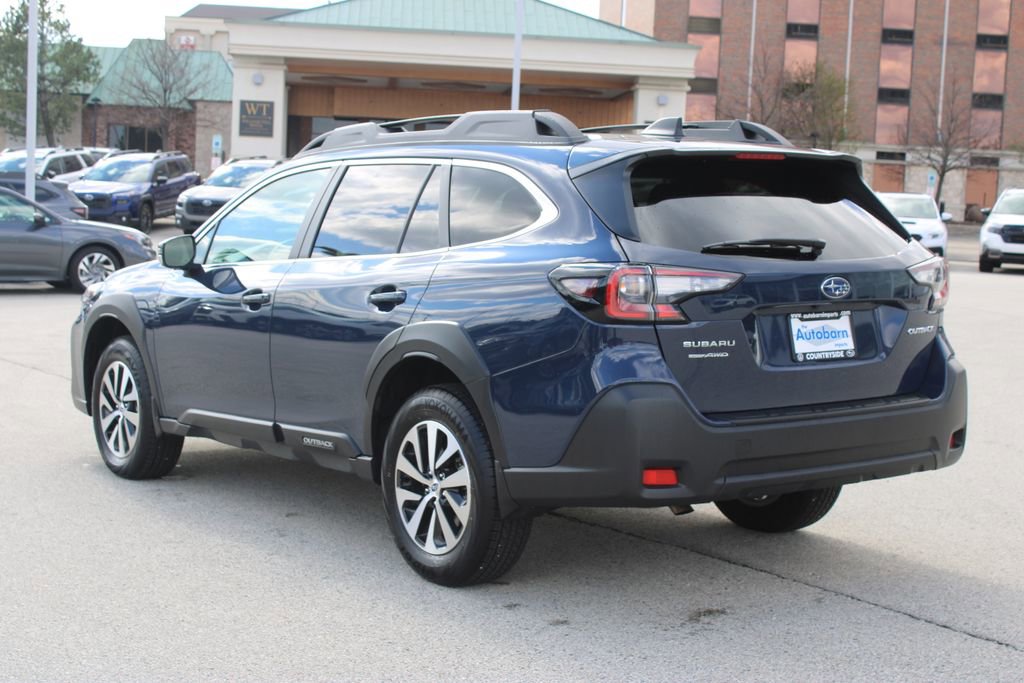 Used 2025 Subaru Outback Premium AWD/4WD image 7