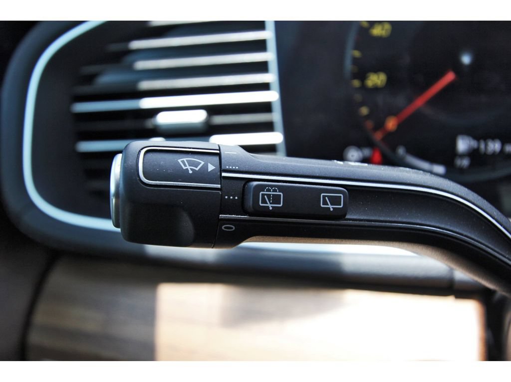 Used 2023 Mercedes-Benz GLS 450 4MATIC image 18