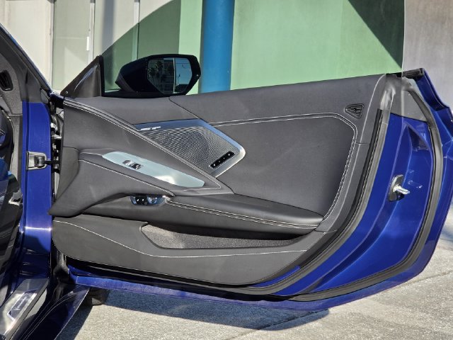 Used 2025 Chevrolet Corvette Stingray Preferred Cpe w/ Z51 Performance Package RWD image 10
