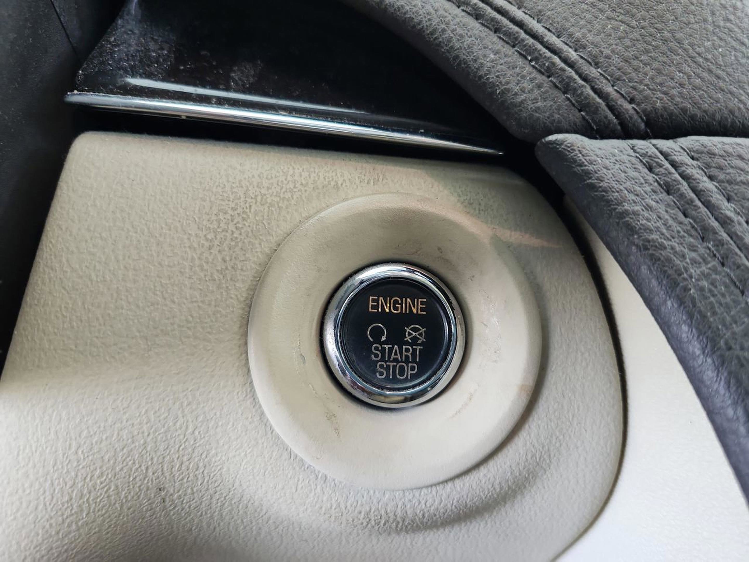 Used 2014 Lincoln MKT FWD image 27