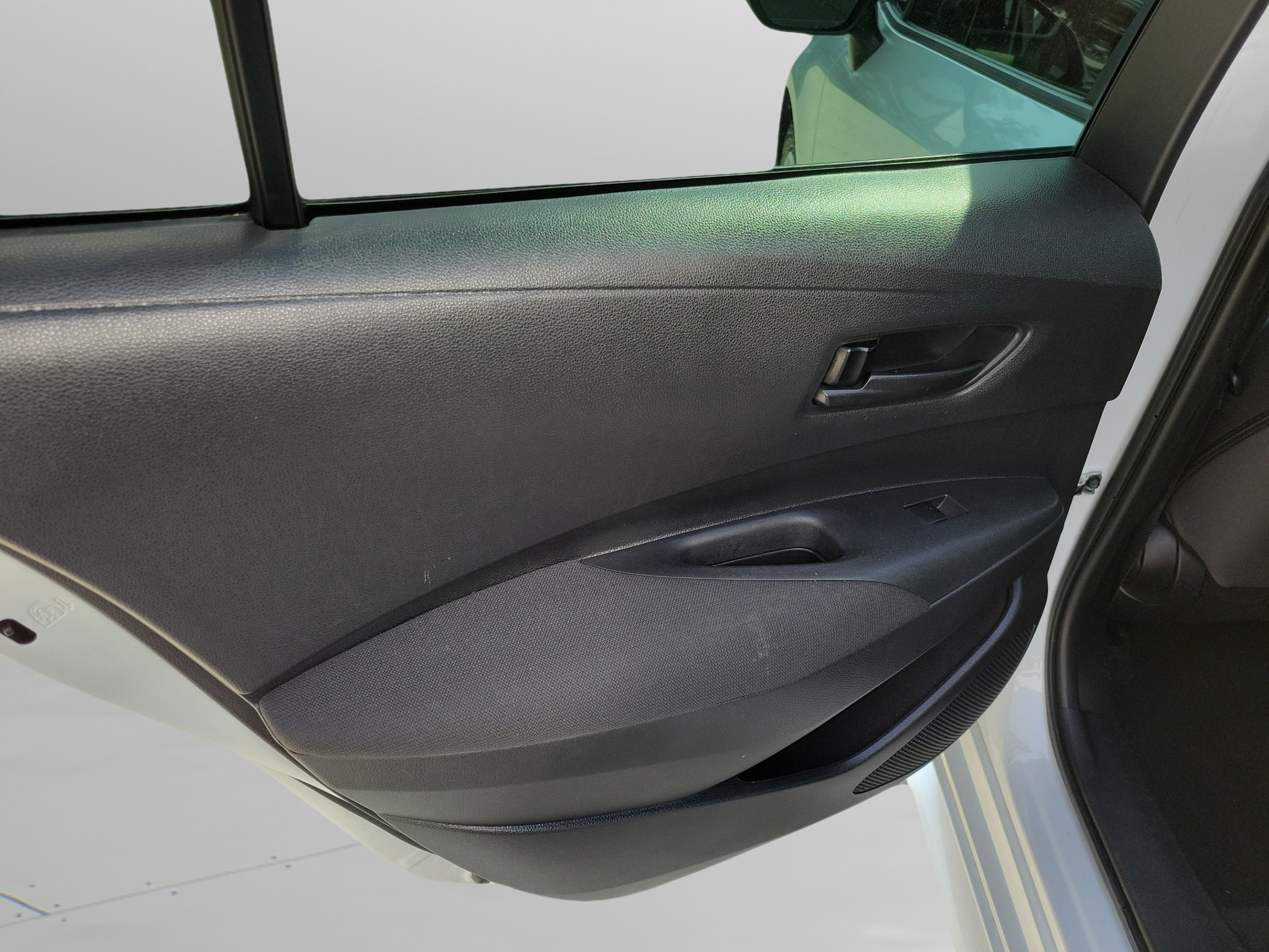 Used 2024 Toyota Corolla LE FWD image 30