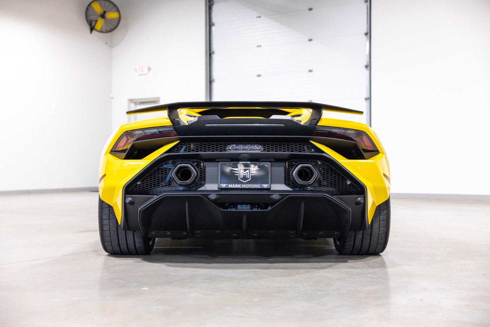 Used 2023 Lamborghini Huracan Tecnica RWD image 5