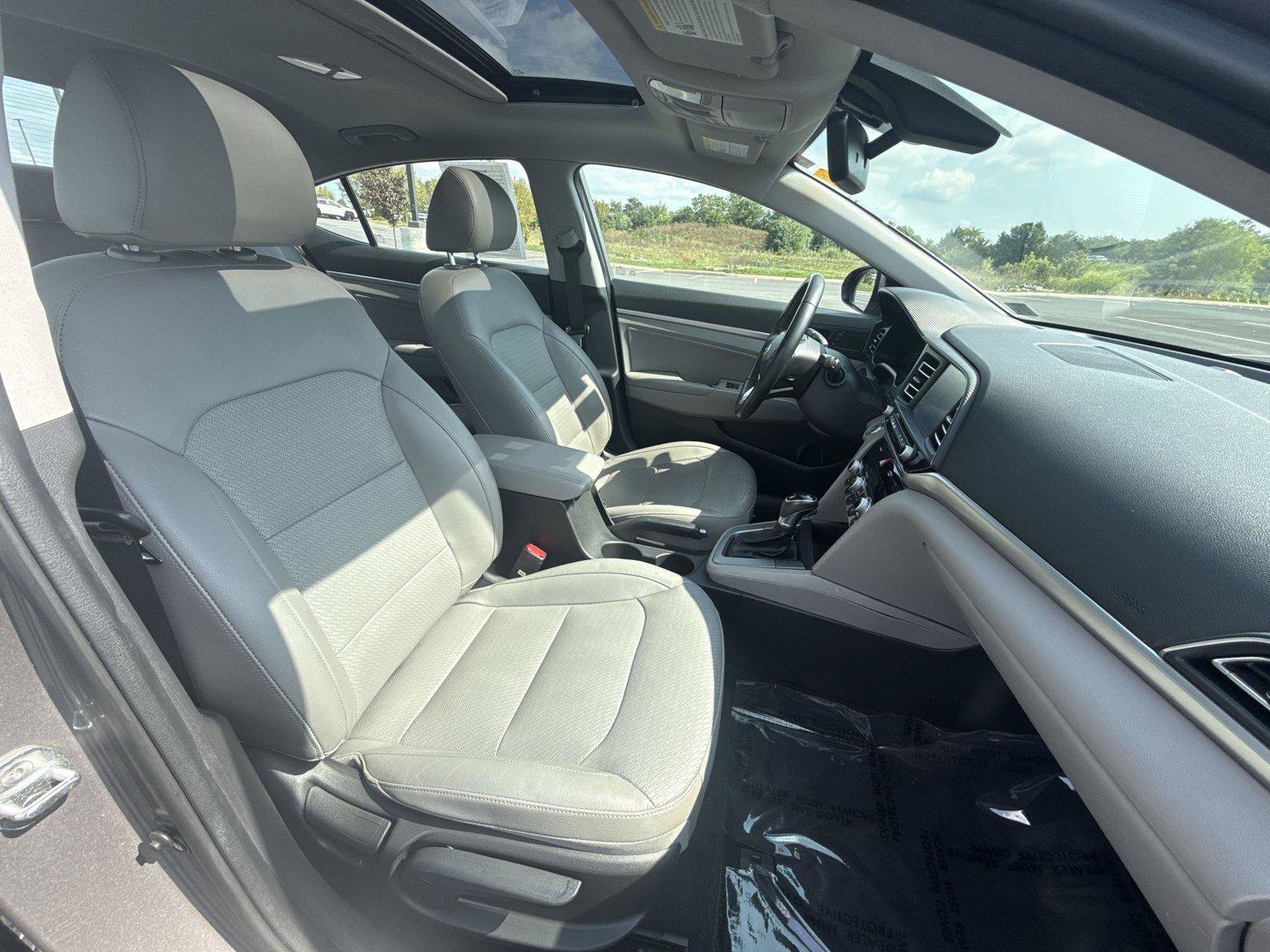 Used 2020 Hyundai Elantra Limited w/ Ultimate Package 03 FWD image 20