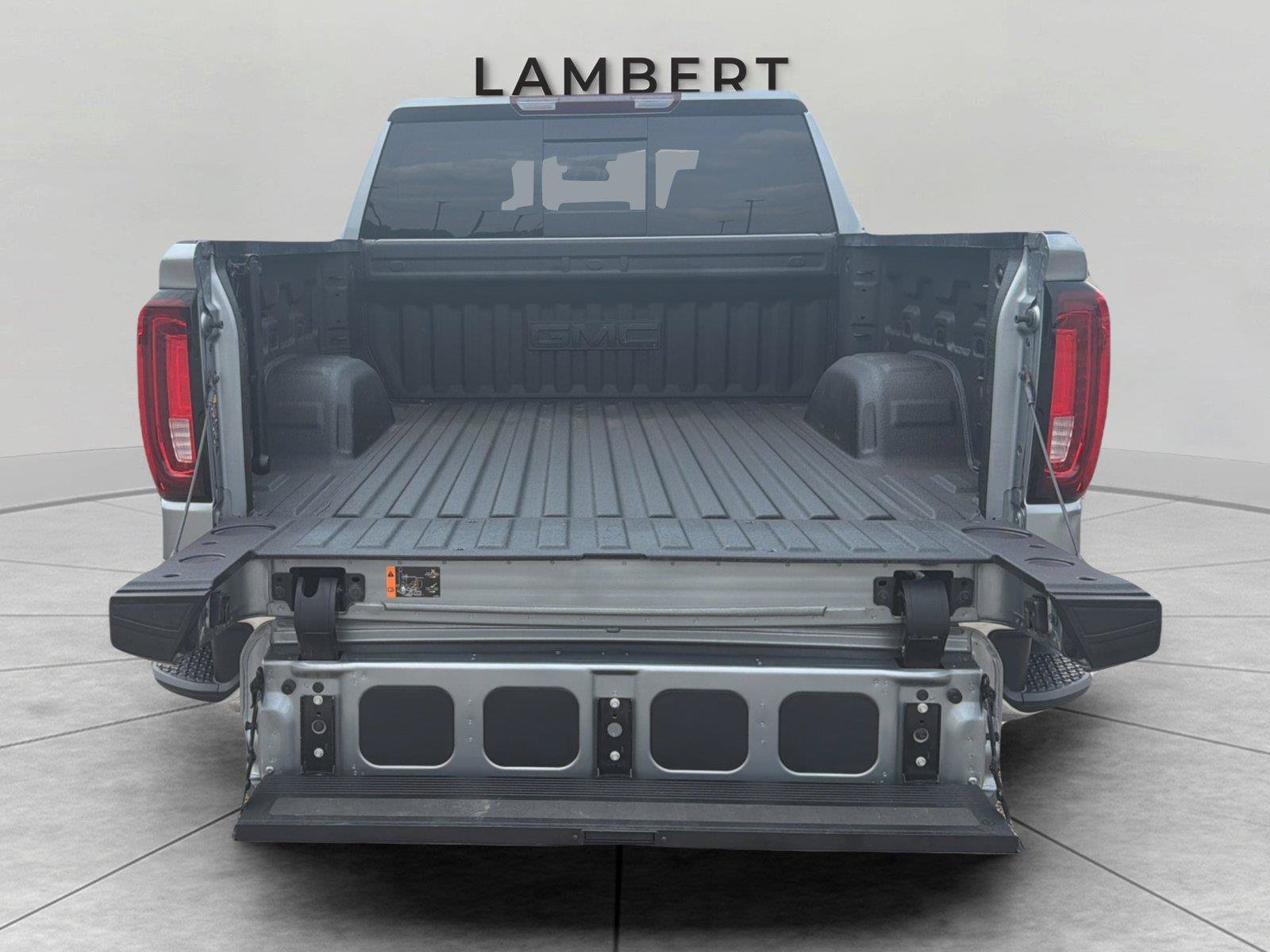 Used 2024 GMC Sierra 1500 SLT w/ SLT Premium Plus Package AWD/4WD image 20
