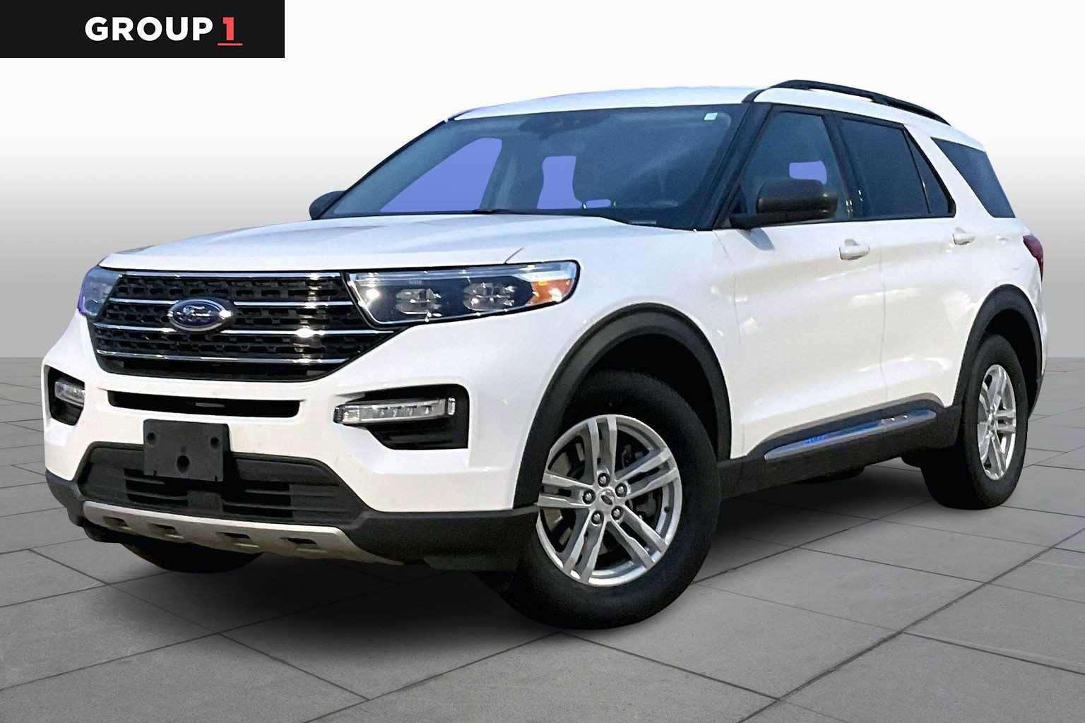 Used 2024 Ford Explorer XLT w/ Equipment Group 202A image 1