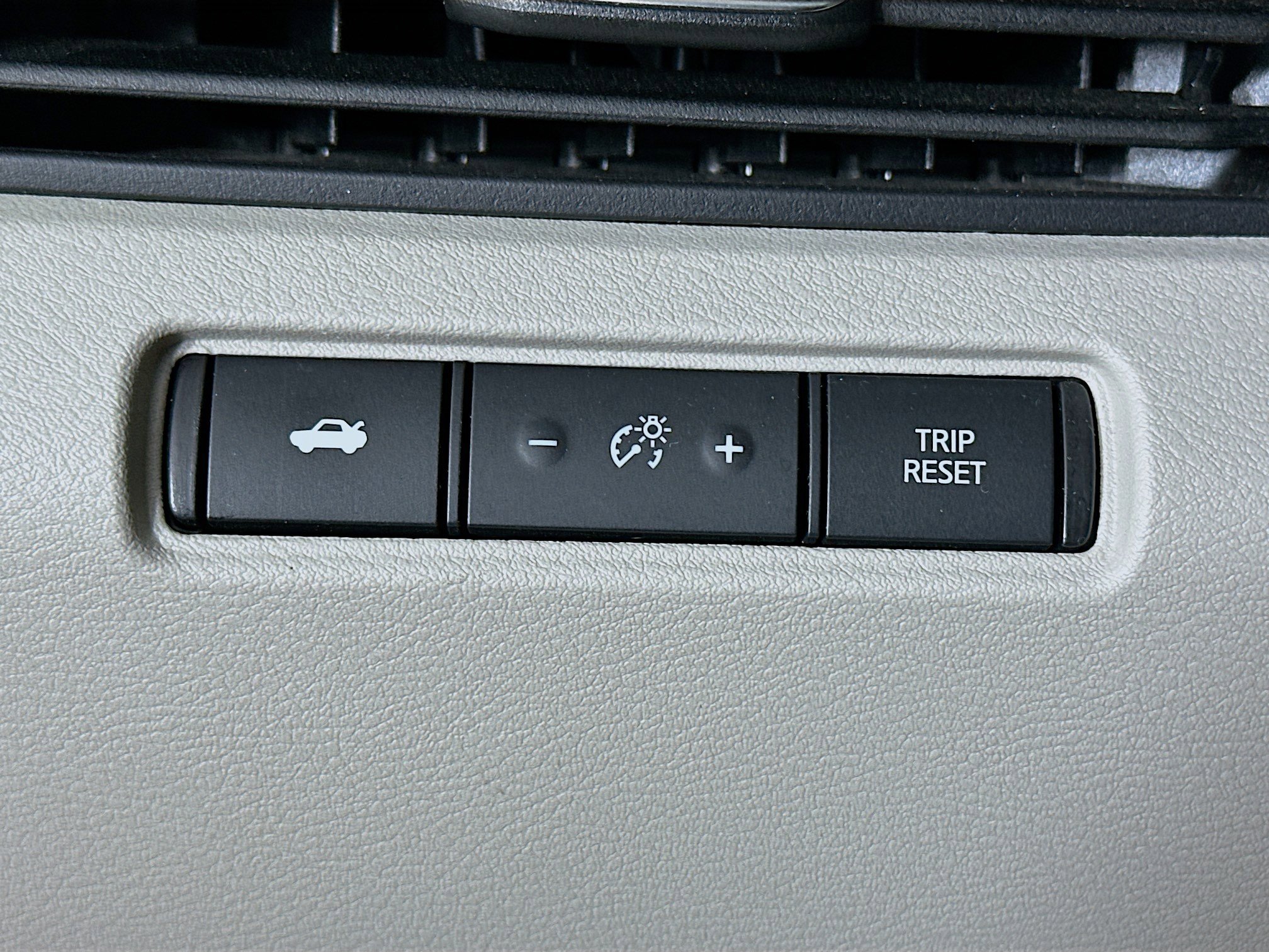 Used 2025 Nissan Altima 2.5 SV image 17