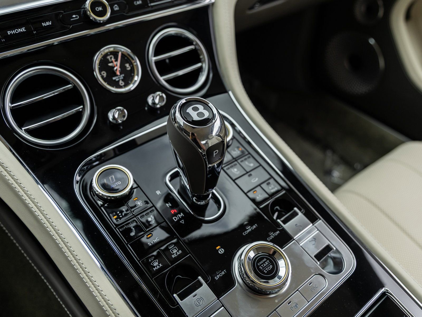 Used 2022 Bentley Continental GT image 33