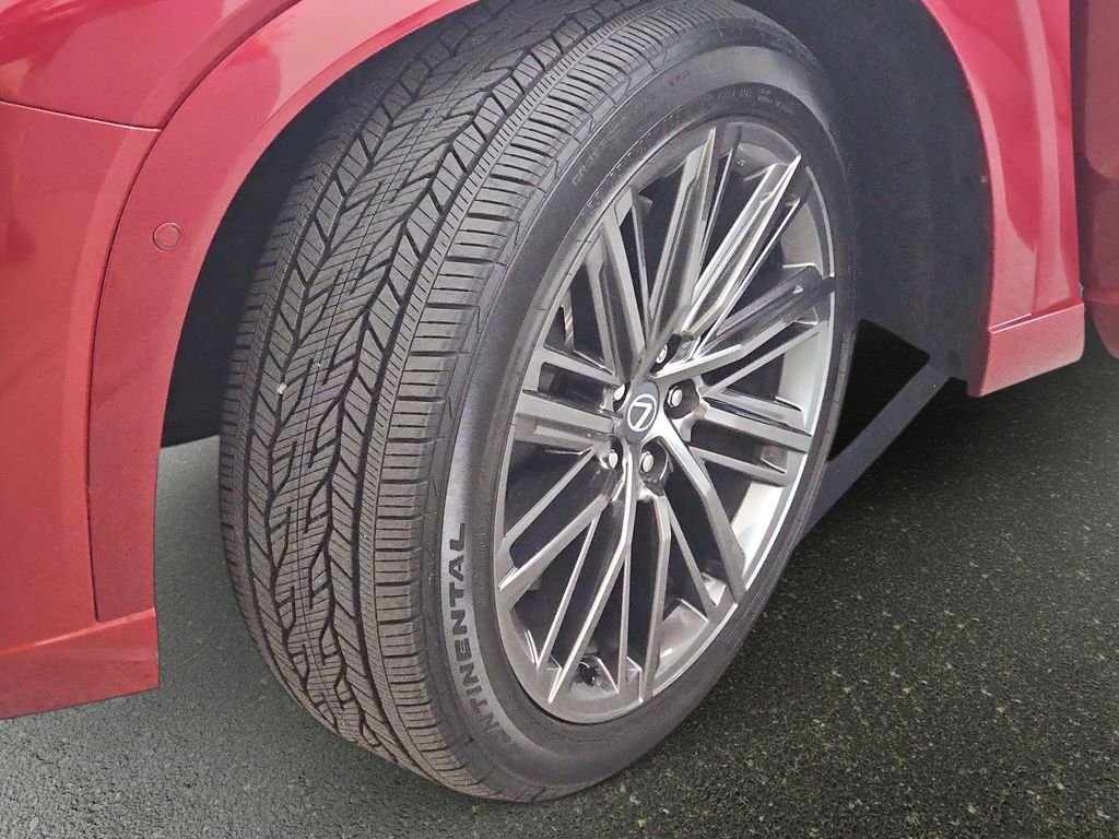 Used 2026 Lexus TX 550h AWD Plug-In Hybrid image 35
