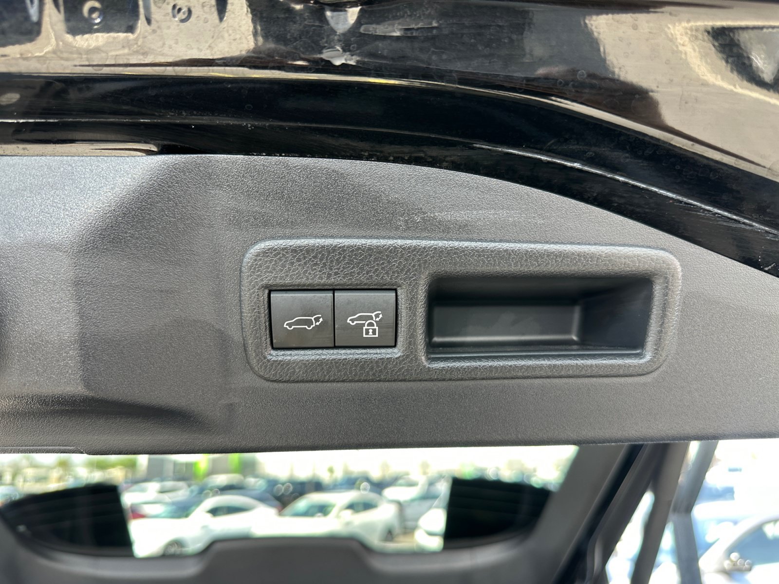 Used 2023 Toyota bZ4X FWD image 32