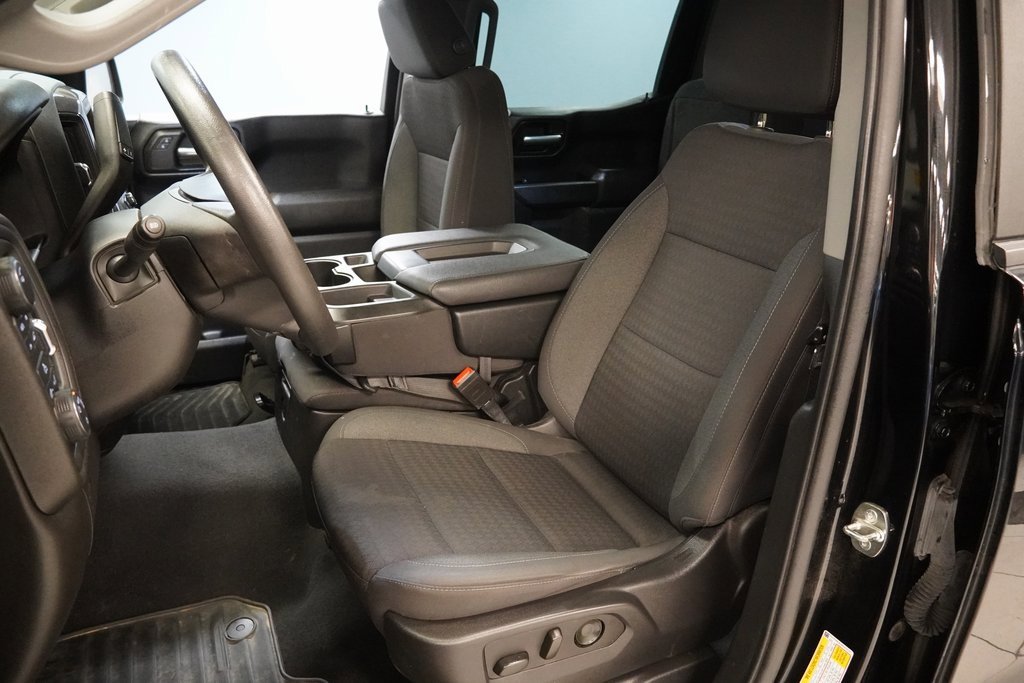 Used 2022 Chevrolet Silverado 1500 Custom image 3