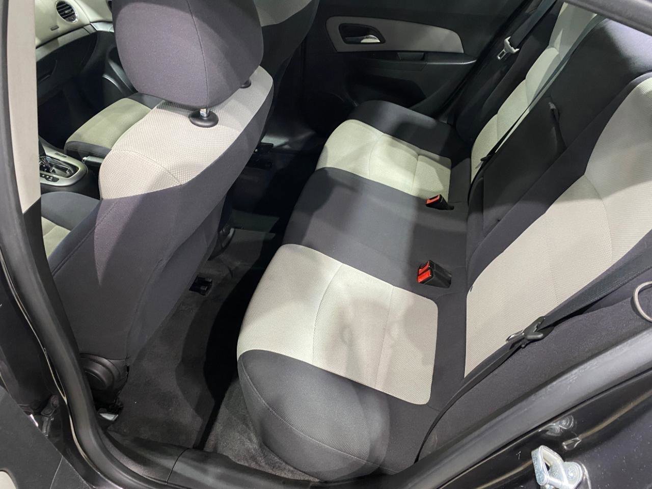 Used 2014 Chevrolet Cruze LS FWD image 14