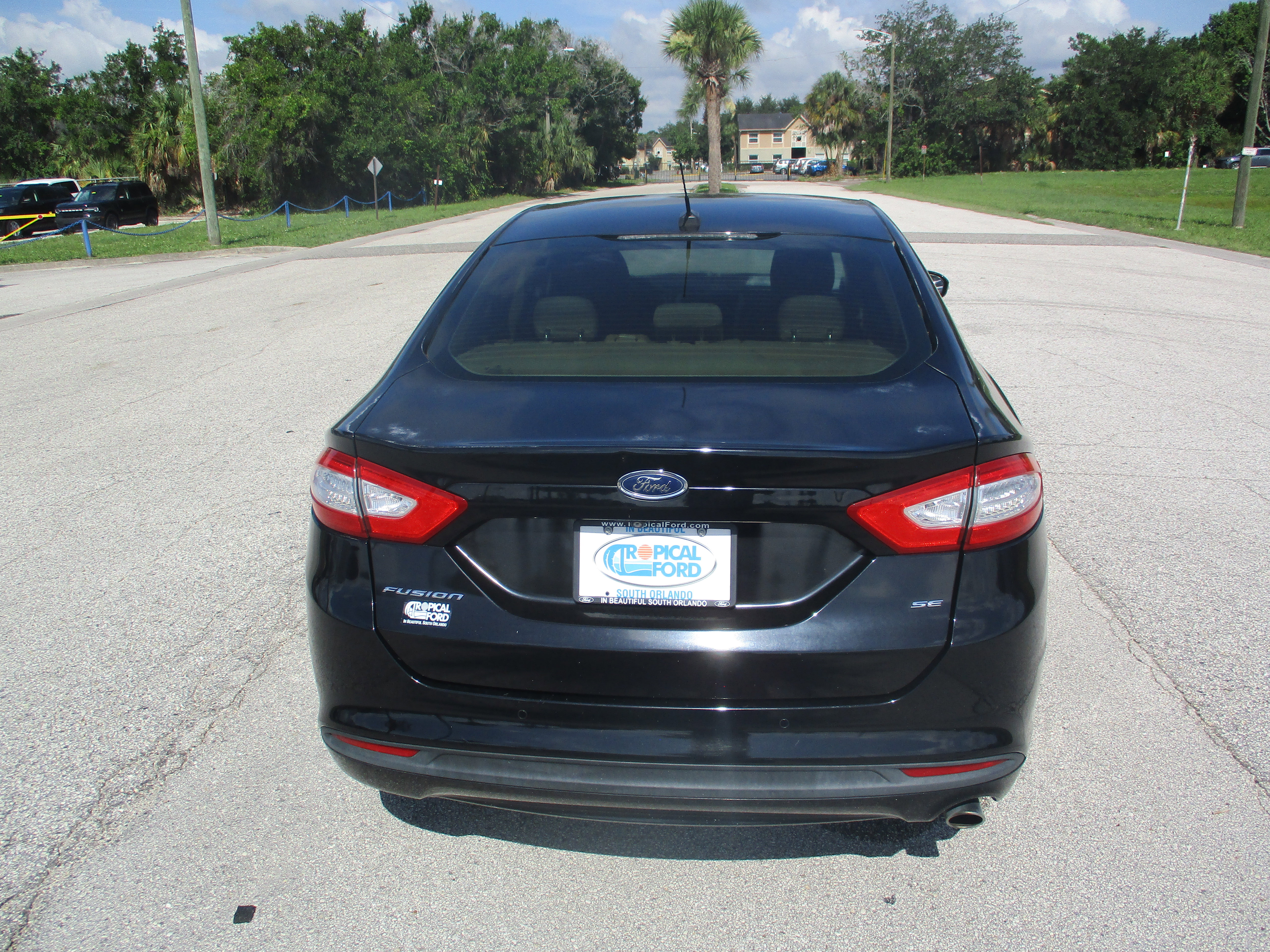 Used 2016 Ford Fusion SE FWD image 6