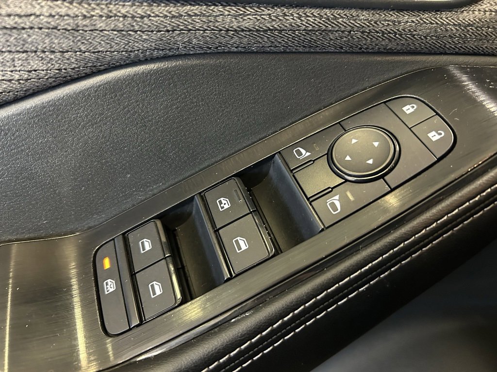 Used 2023 Nissan Rogue SV image 5