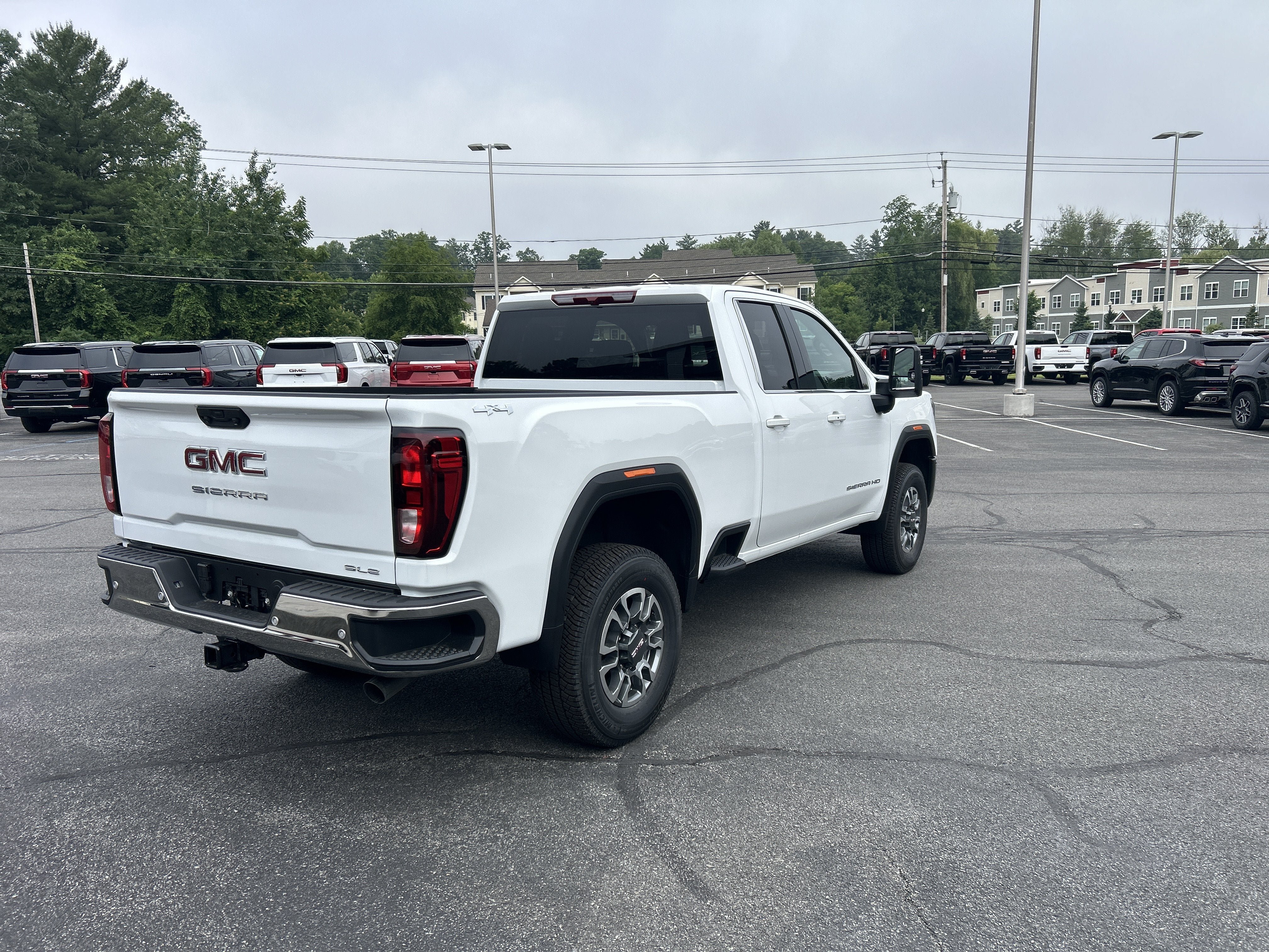 New 2026 GMC Sierra 2500 SLE w/ SLE Value Package; AWD/4WD image 13