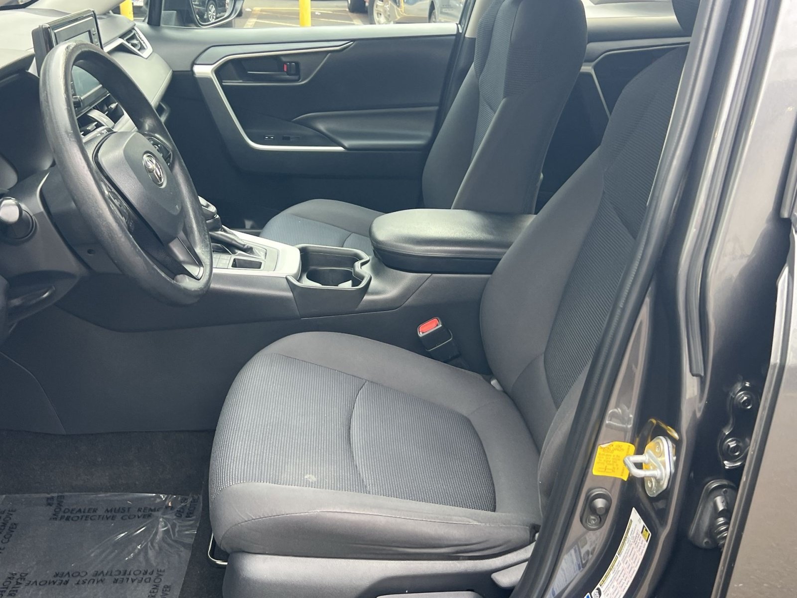 Used 2019 Toyota RAV4 LE AWD/4WD image 13