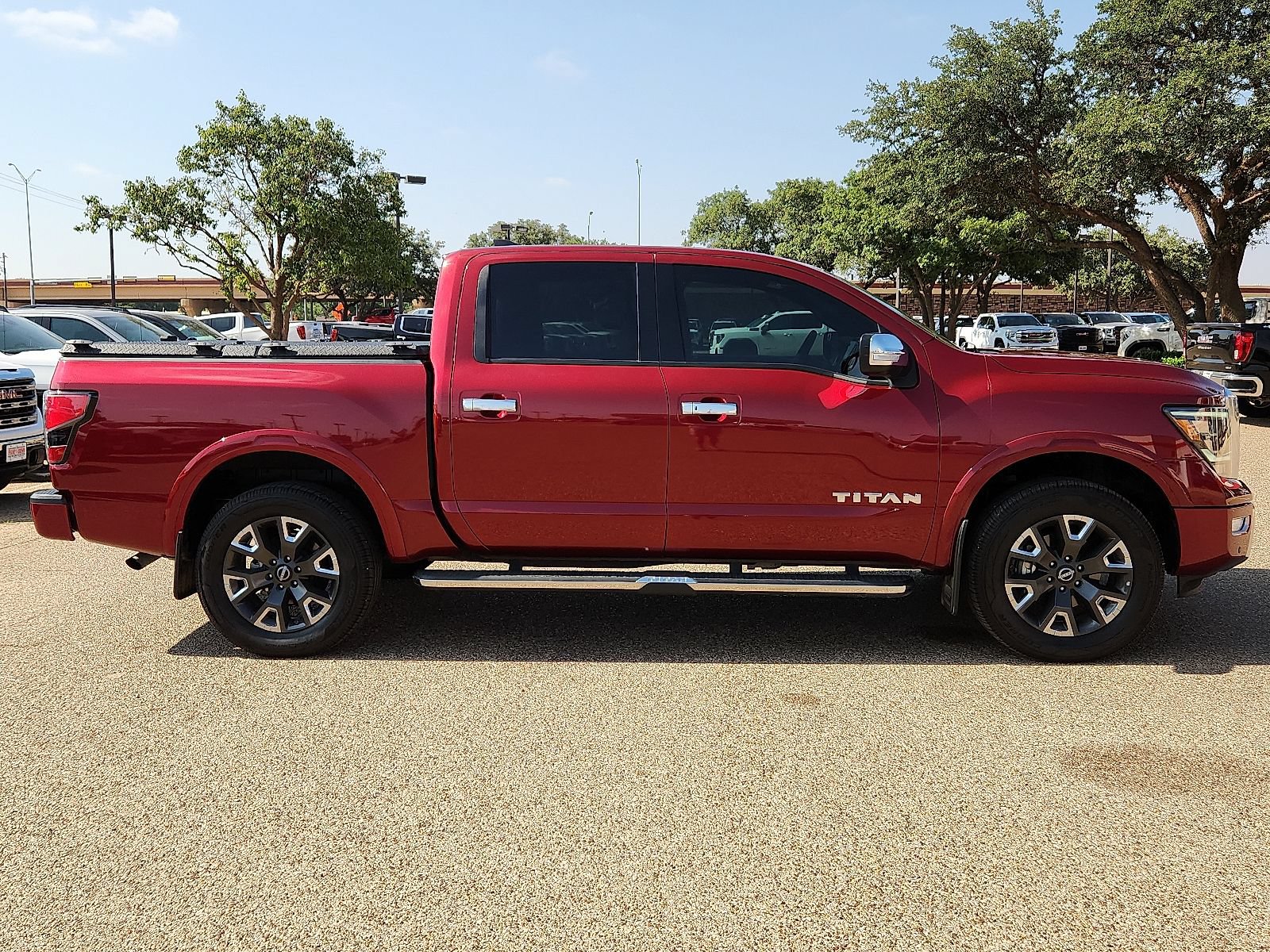 Used 2023 Nissan Titan Platinum Reserve w/ Moonroof Package AWD/4WD image 5