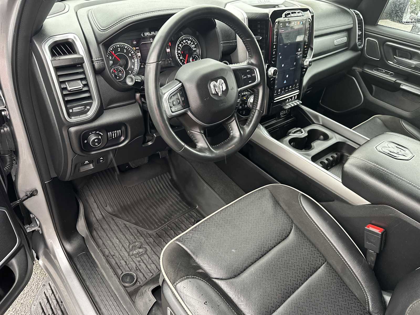 Used 2023 RAM 1500 Laramie AWD/4WD image 10