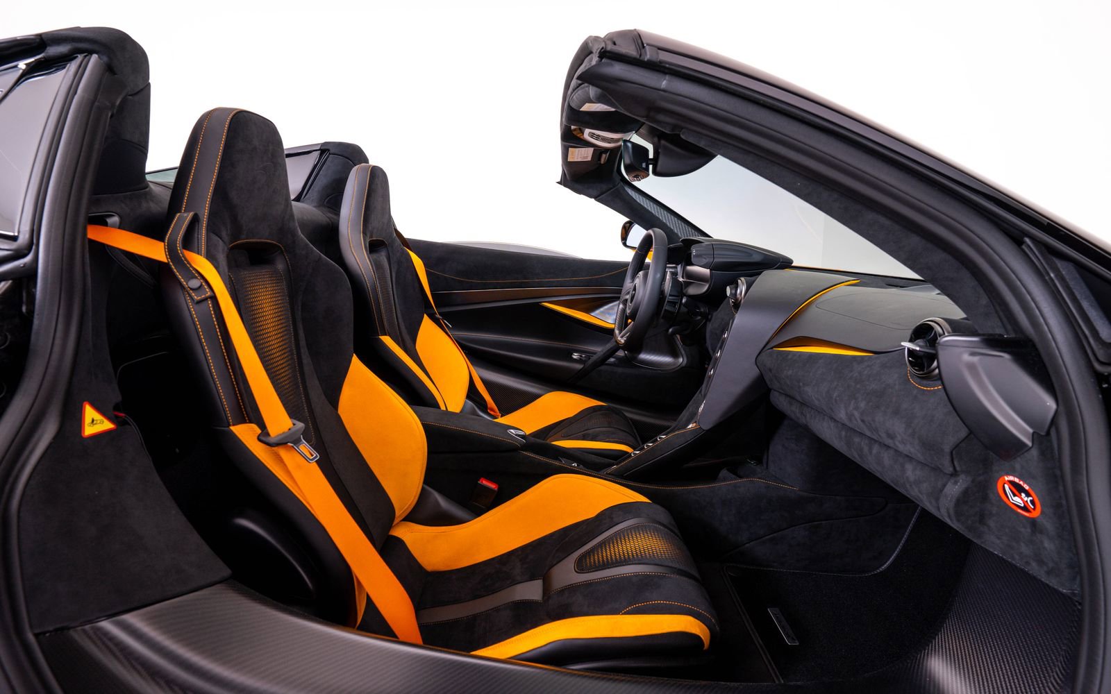 Used 2026 McLaren 750S Spider RWD image 23