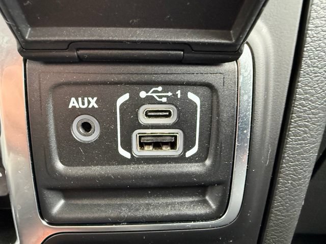 Used 2021 Jeep Gladiator Overland AWD/4WD image 27