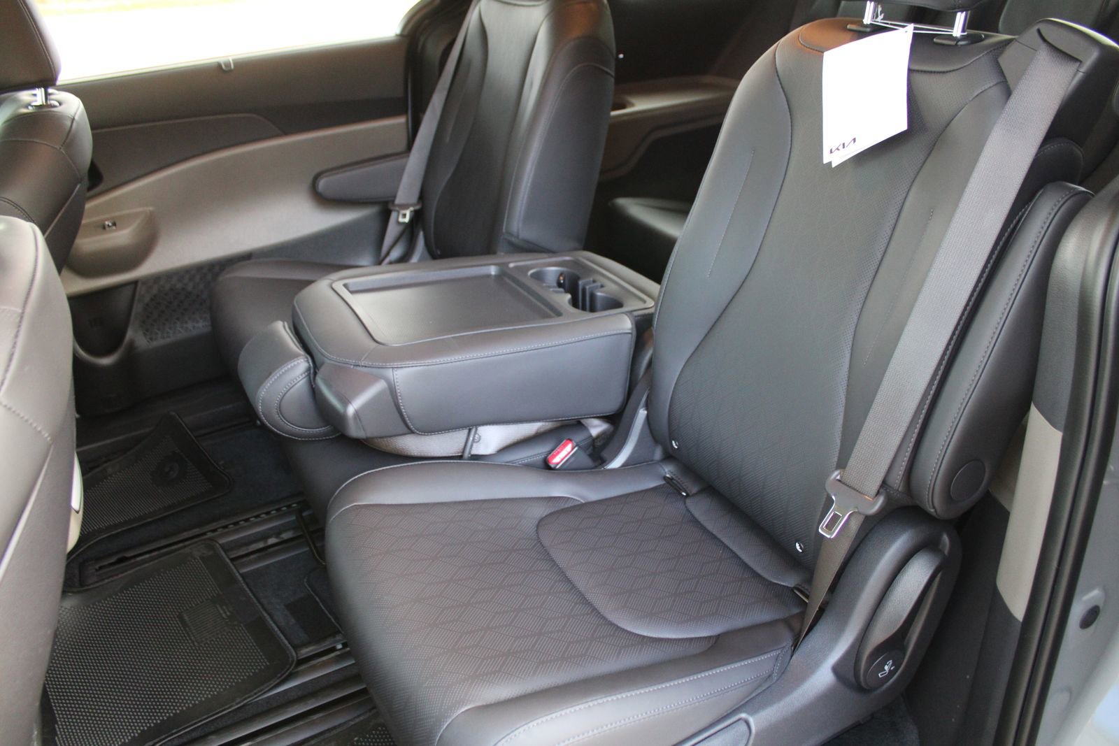 New 2026 Kia Carnival EX image 19