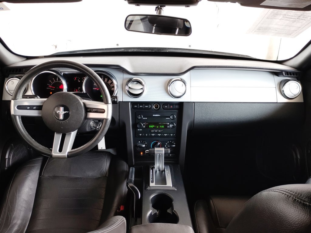 Used 2005 Ford Mustang GT RWD image 30