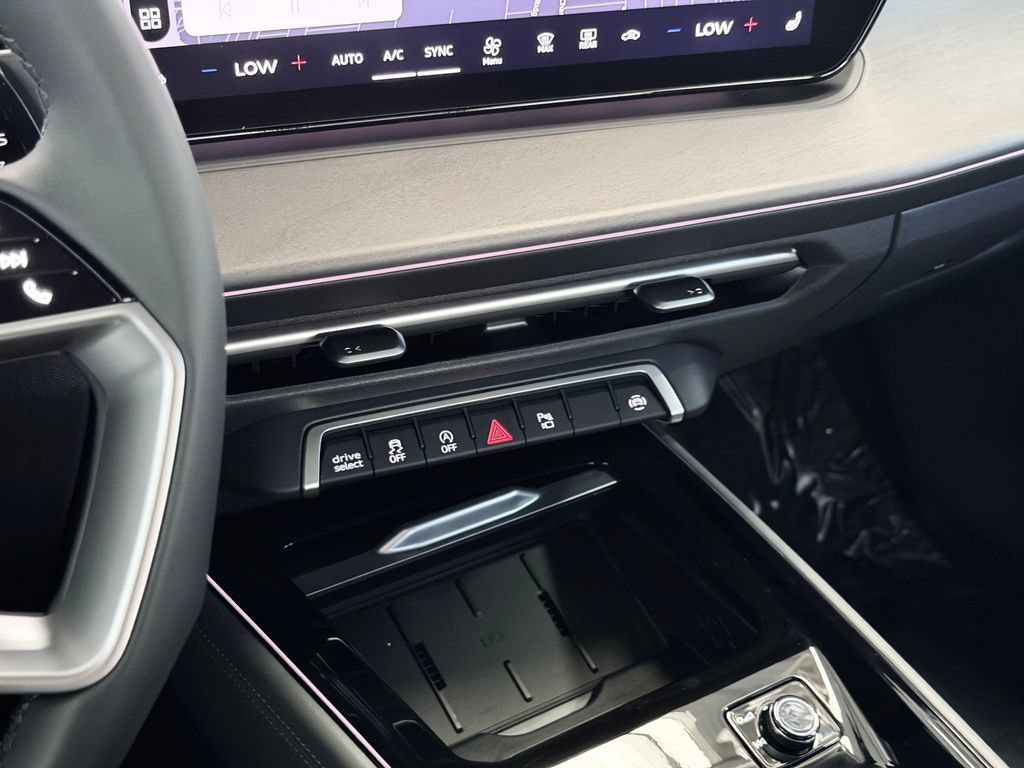 New 2026 Audi Q3 quattro 2.0T AWD/4WD image 19