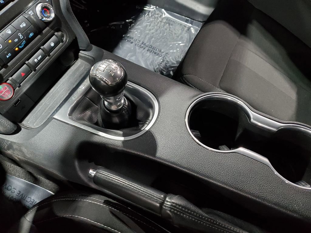 Used 2019 Ford Mustang EcoBoost image 28