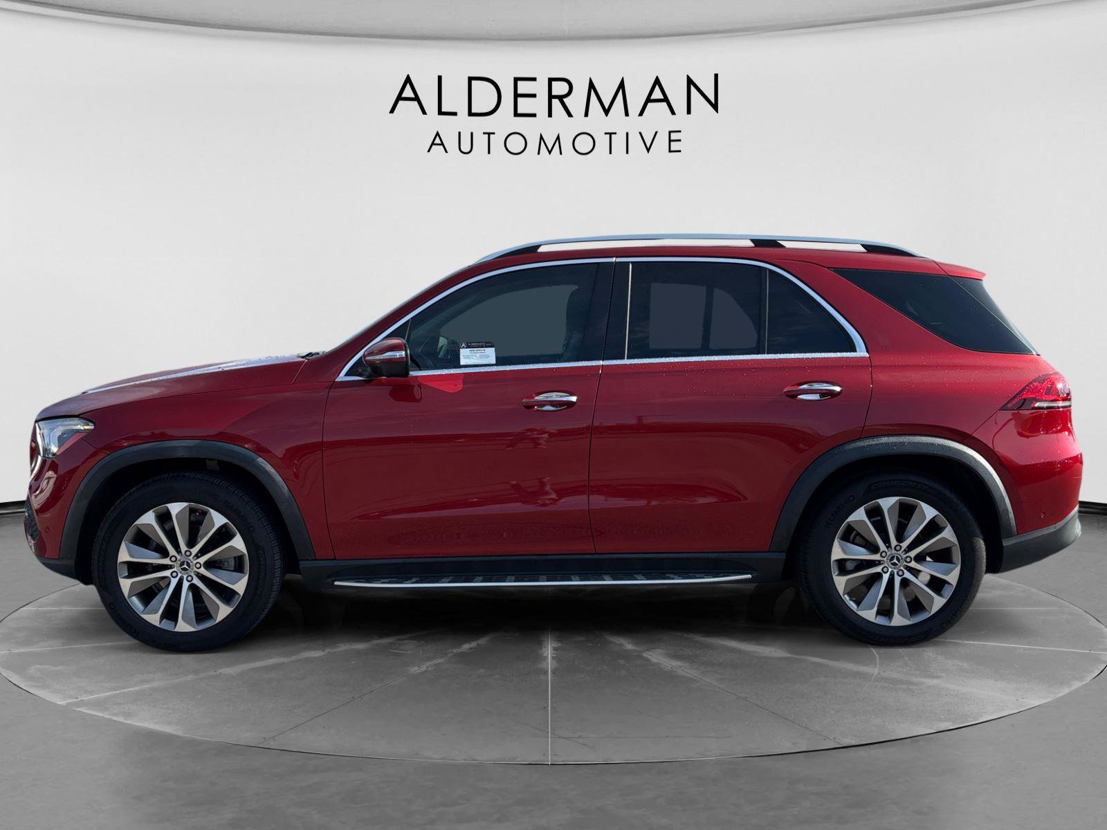 Used 2020 Mercedes-Benz GLE 350 4MATIC w/ Premium Package image 2