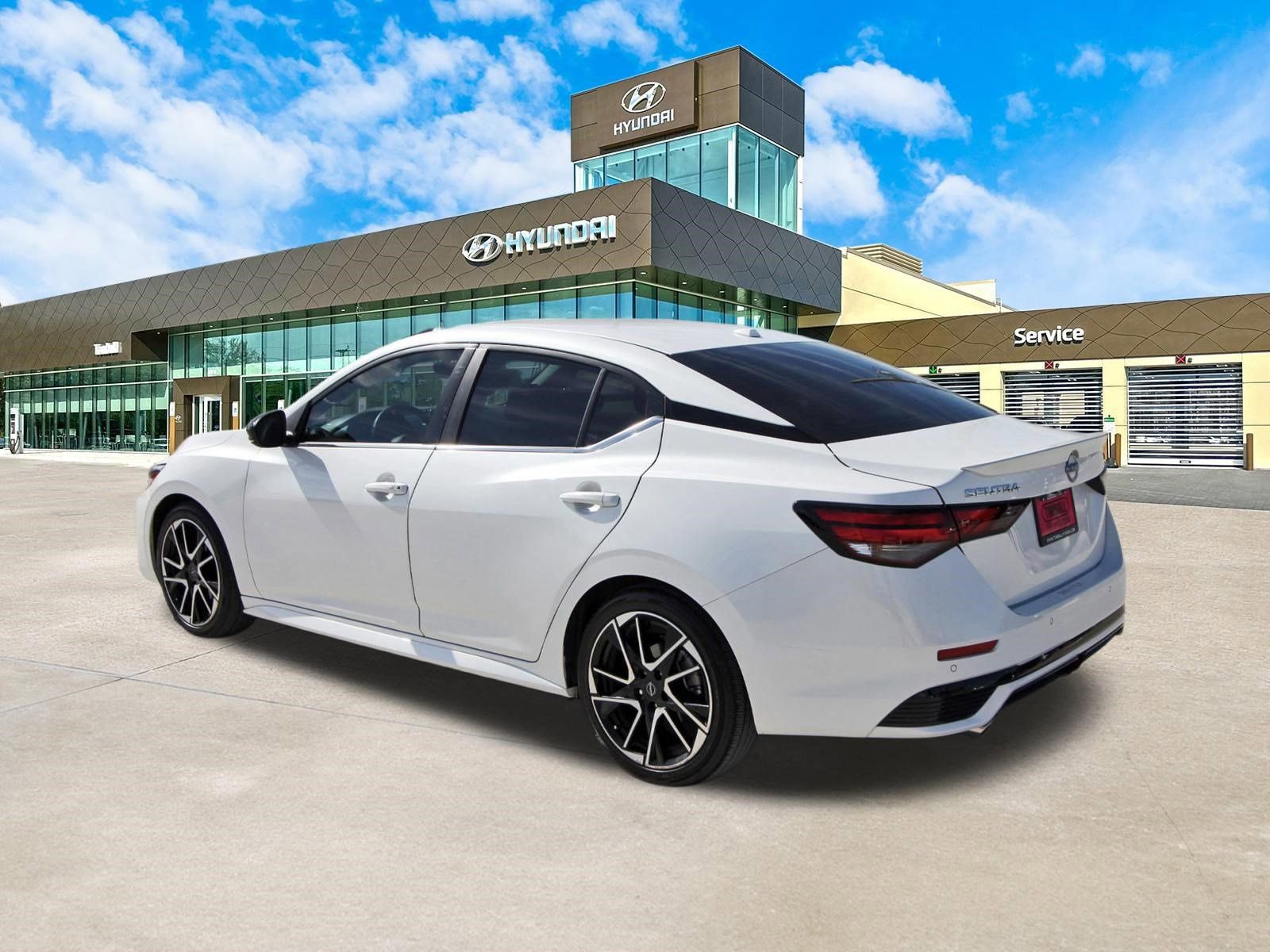 Used 2024 Nissan Sentra SR image 8