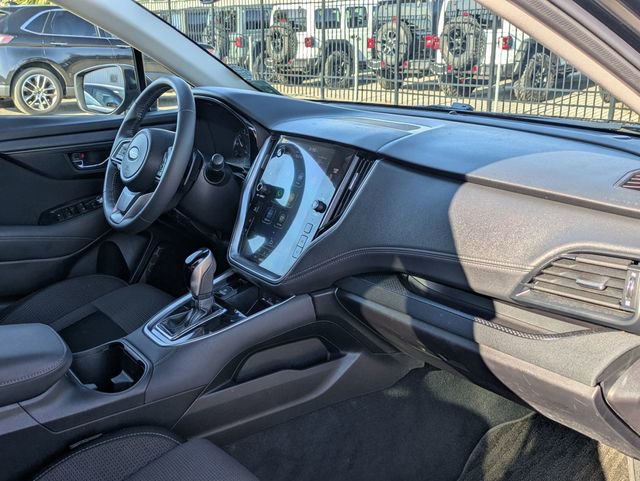 Used 2023 Subaru Outback Premium image 31
