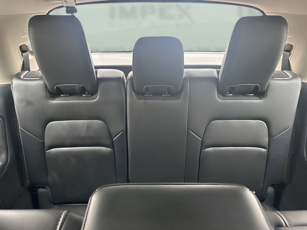 Used 2025 Nissan Pathfinder SL image 12