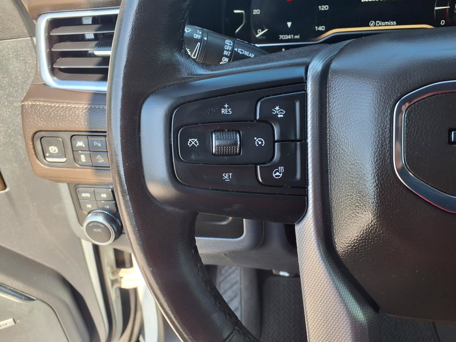 Used 2022 GMC Yukon Denali AWD/4WD image 19