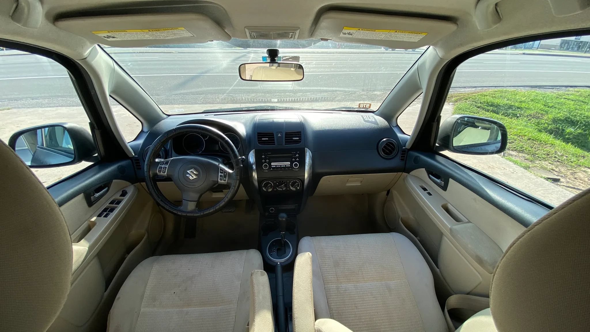 Used 2010 Suzuki SX4 LE FWD image 2