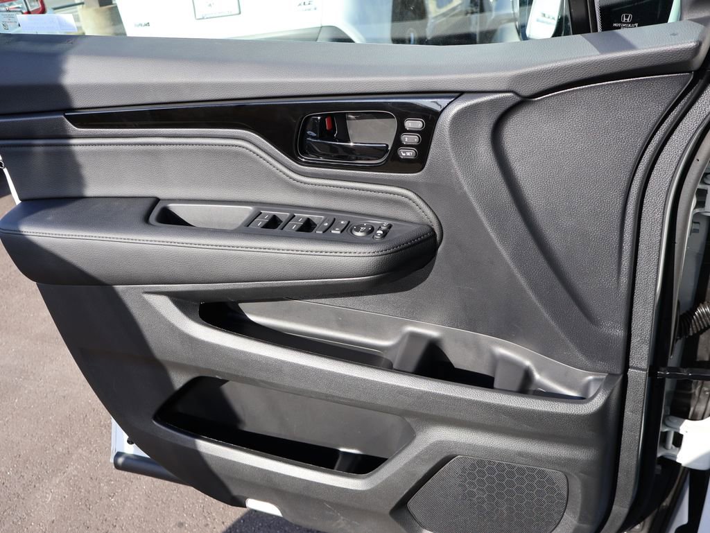 Certified 2026 Honda Odyssey Elite image 38