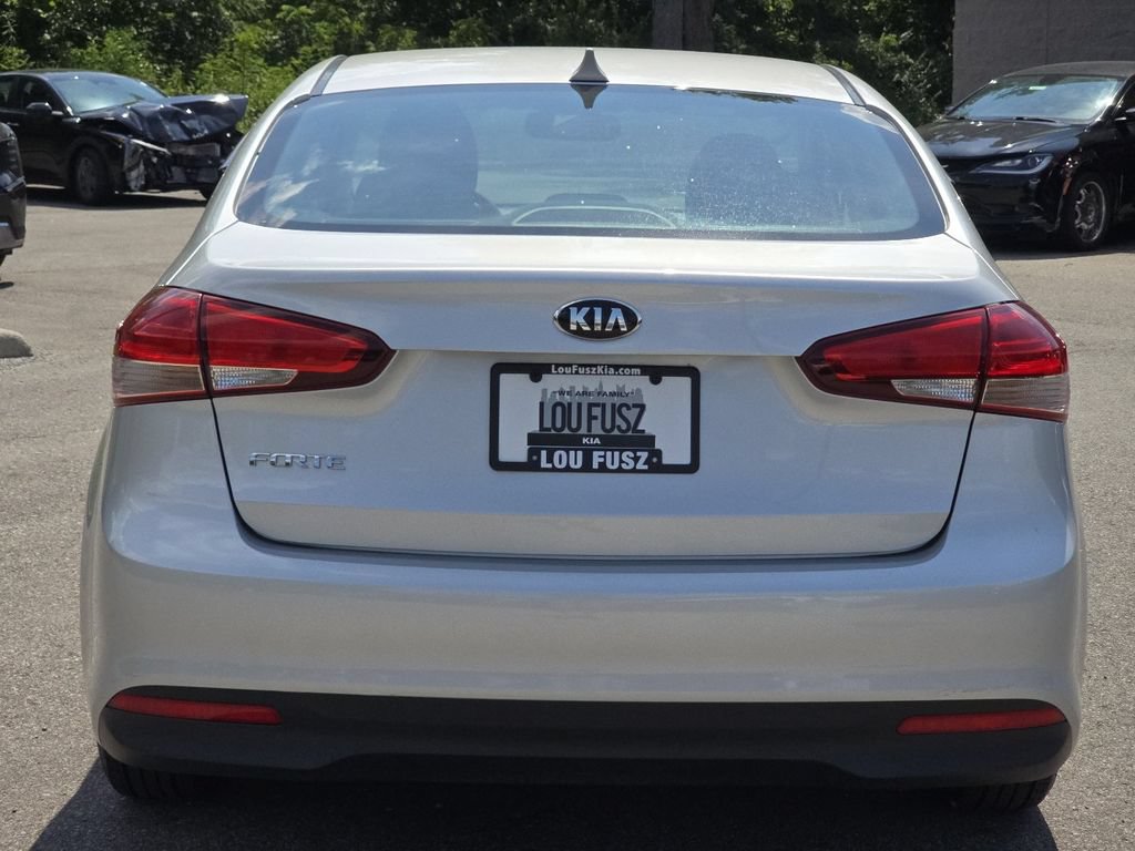 Used 2017 Kia Forte LX FWD image 10