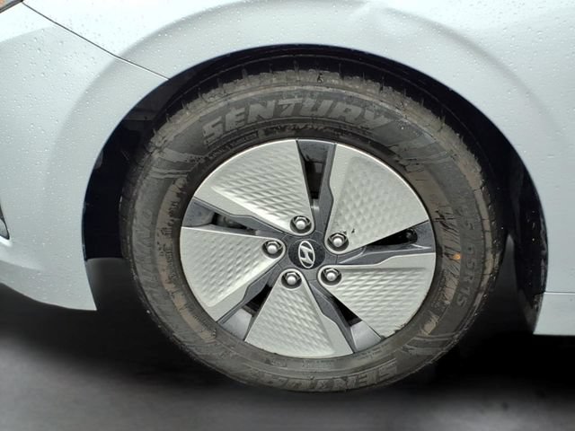 Used 2021 Hyundai Ioniq SE FWD image 18