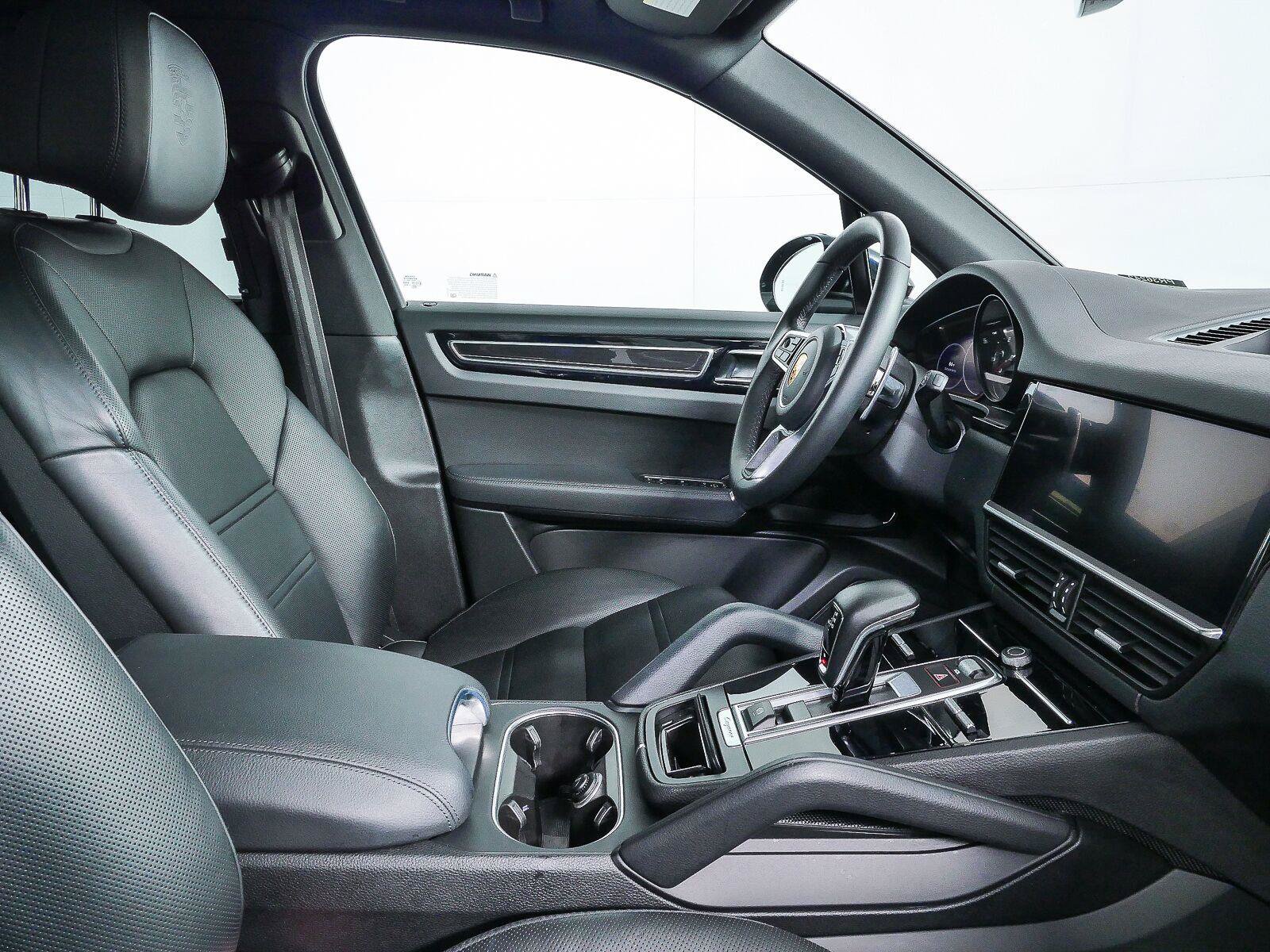 Certified 2022 Porsche Cayenne S Platinum AWD/4WD image 22