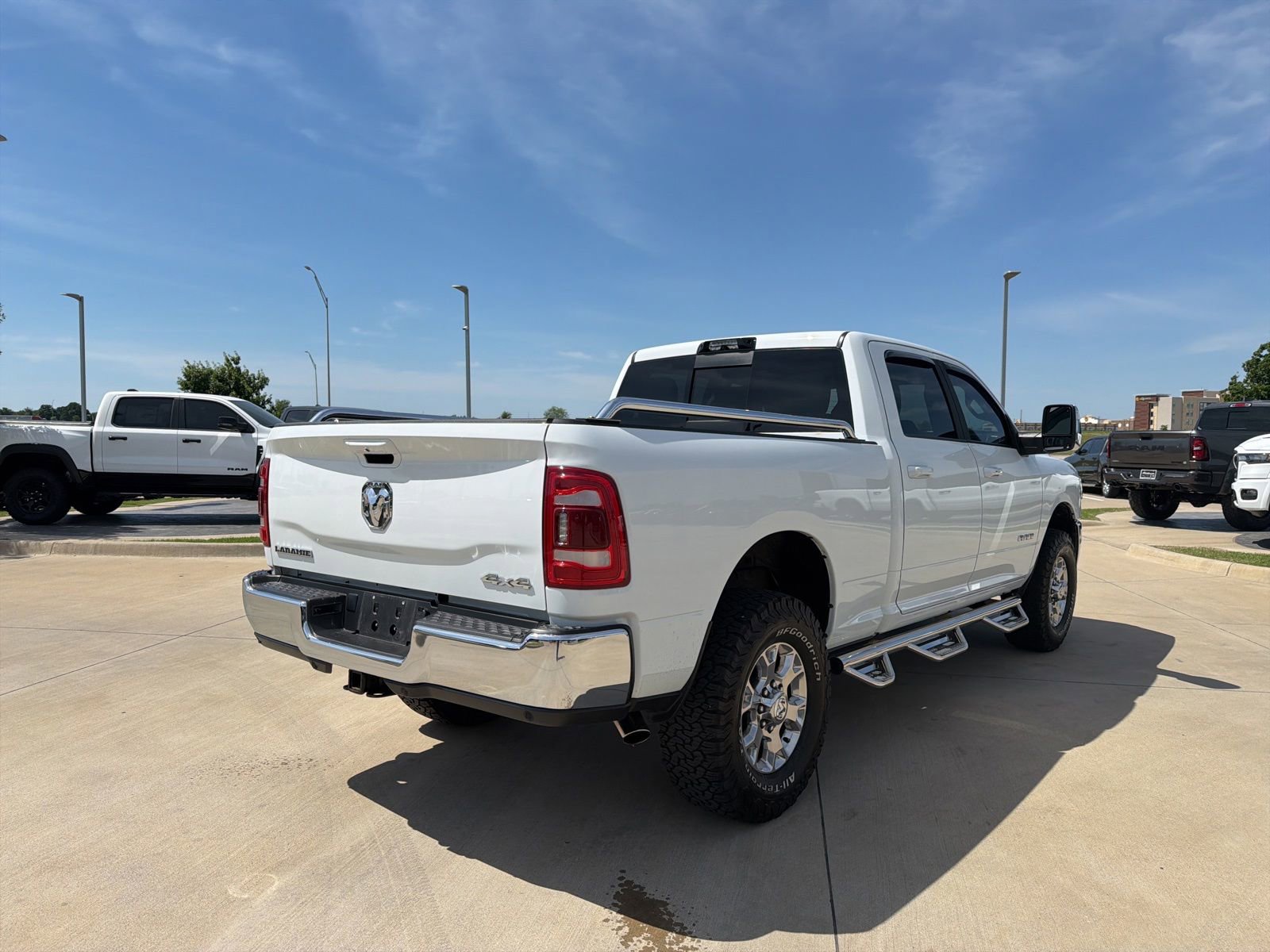 Used 2024 RAM 2500 Laramie AWD/4WD image 5