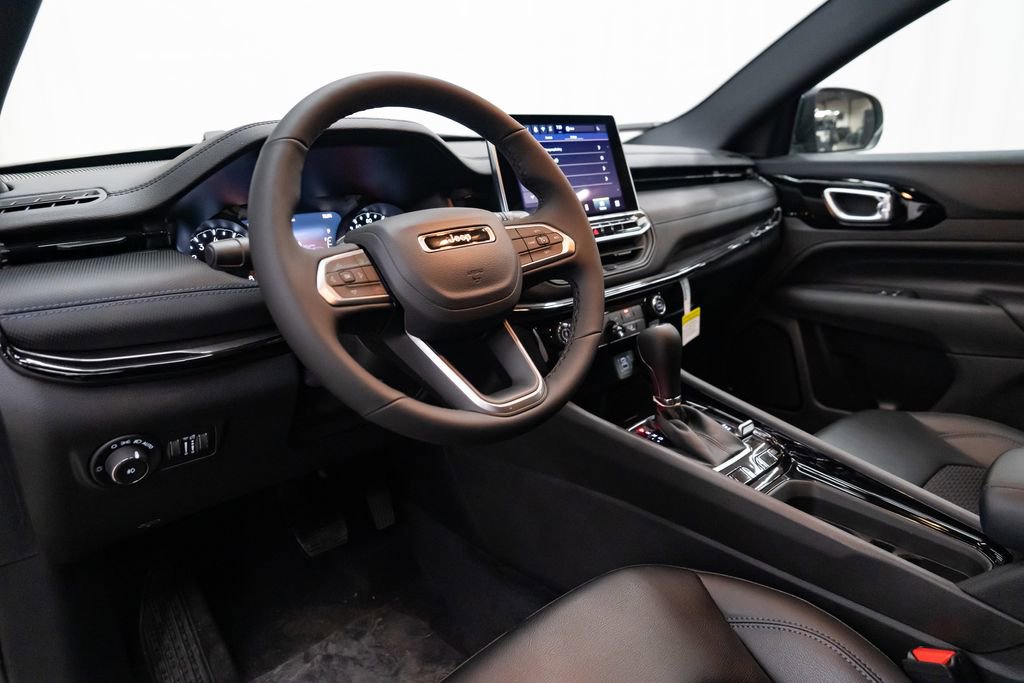 New 2026 Jeep Compass Latitude image 22