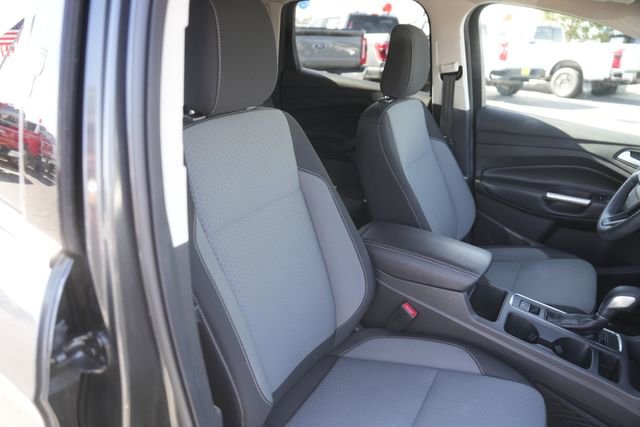 Used 2019 Ford Escape SE image 19