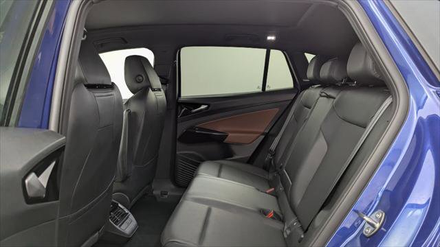 Used 2022 Volkswagen ID.4 Pro S w/ Gradient Package image 17