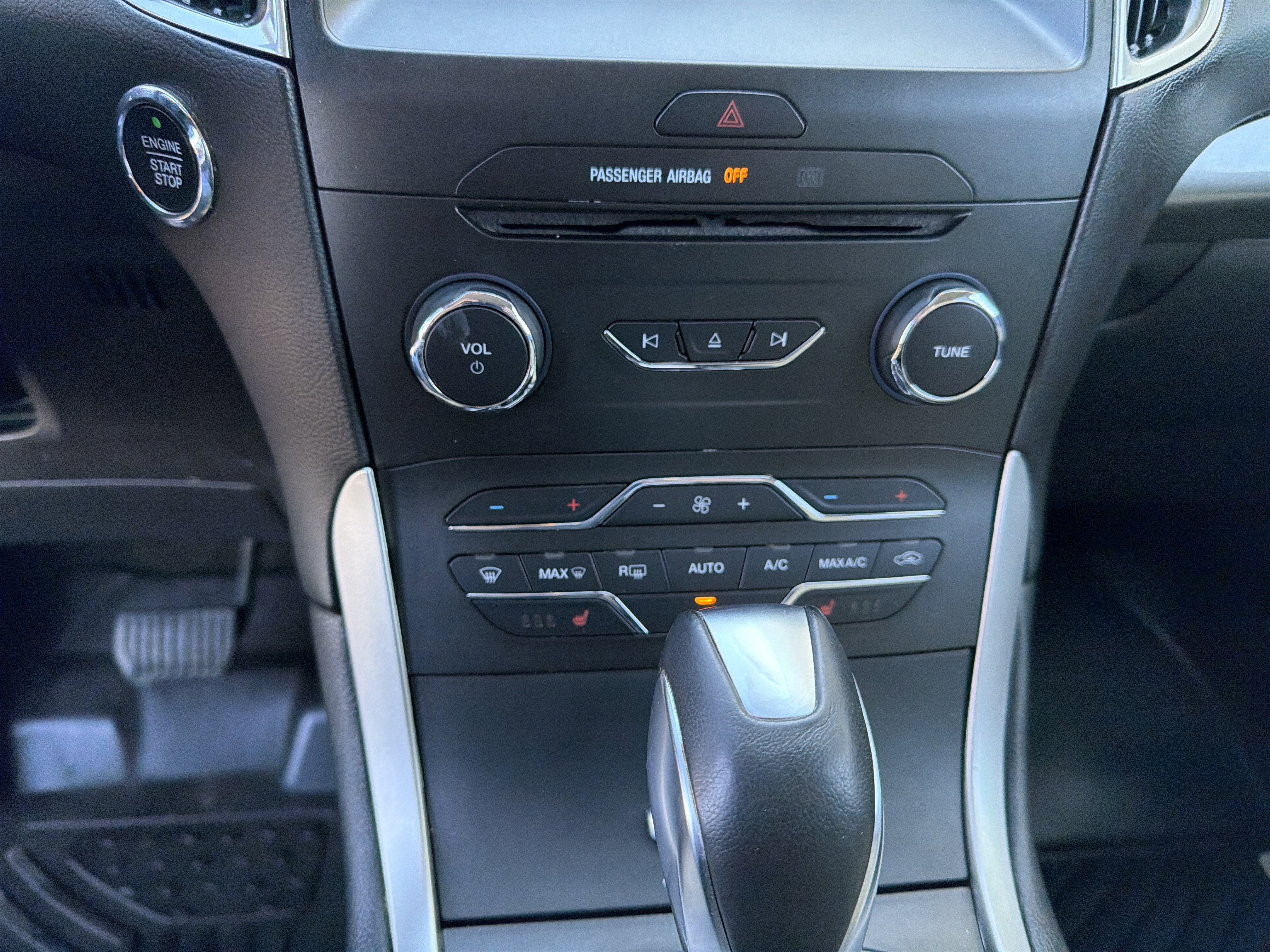 Used 2015 Ford Edge SEL w/ Equipment Group 201A image 38